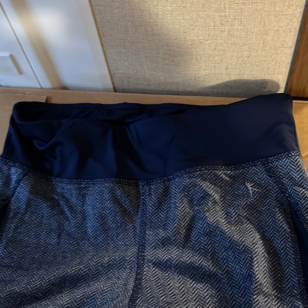 Skinny workout pants